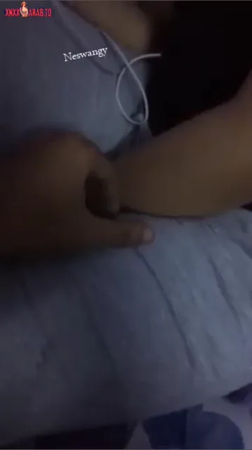 ولد هايج يتحرش باخته ويلمس كسها سكس مصري محارم — لقطة 4