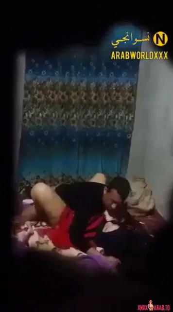 تصوير مخفي فلاح ينيك مرات اخوه الممحونة سكس مصري — لقطة 4