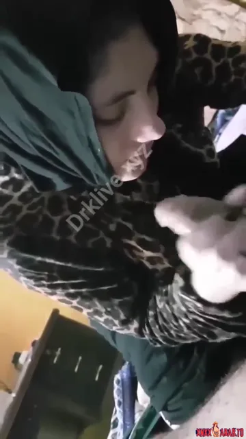 اشهر فيلم مص زب مصري للشرموطة المحجبة مع خطيبها سكس مصري xnxx — لقطة 8