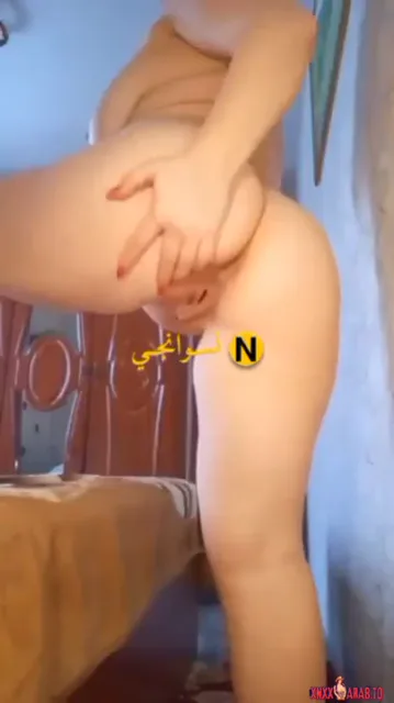 فلاحة بيضا ملبن تلعب في جسمها لعشيقها سكس نودز مصري — لقطة 3