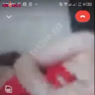 بنت لبوة تمص بتنجانة وتلعب بيها على كسها سكس نودز مصري — لقطة 1