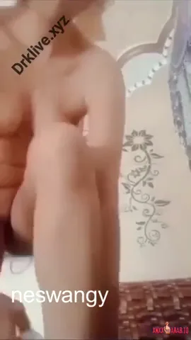 فلاحة هايجة اوي تلعب في بزازها وكسها سكس نودز مصري — لقطة 4