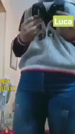 نودز بنت محجبة تقلع ملط وتفرج حبيبها على بزازها الكبيرة سكس نودز مصري — لقطة 2