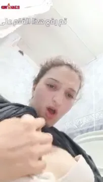 مراهقة بيضاء تعرض جسمها الحلو سكس نودز مصري — لقطة 1