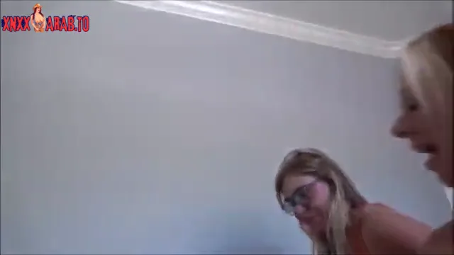 سكس مترجم التدريب على السكس مع امي واختي - سكس محارم xnxx — لقطة 9