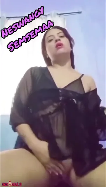 بنت كتكوتة كسها بيوجعها عايزة تتناك سكس نودز مصري — لقطة 2