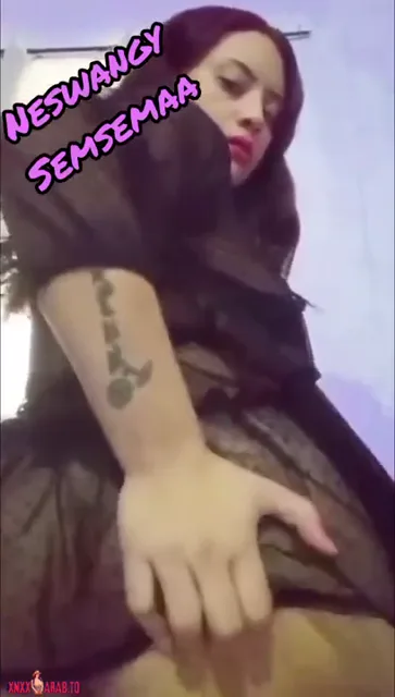 بنت كتكوتة كسها بيوجعها عايزة تتناك سكس نودز مصري — لقطة 6