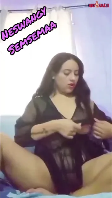 بنت كتكوتة كسها بيوجعها عايزة تتناك سكس نودز مصري — لقطة 9