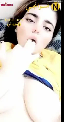 بنت بيضا ملبن تلعب في جسمها الفاجر وتصور لحبيبها سكس نودز مصري — لقطة 1