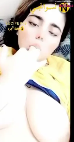 بنت بيضا ملبن تلعب في جسمها الفاجر وتصور لحبيبها سكس نودز مصري — لقطة 4
