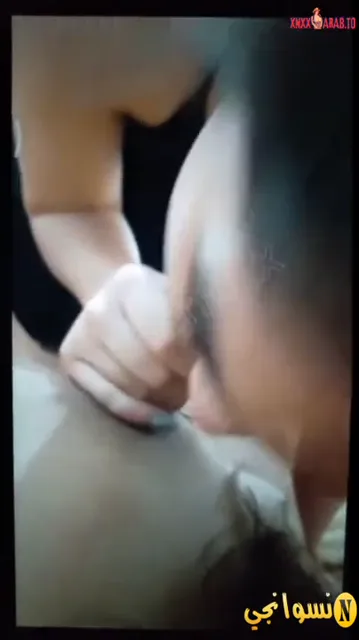 بنت صغيرة تمص زب حبيبها لأول مرة سكس مصري xnxx — لقطة 4