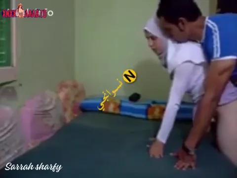 مصرية محجبة مع خطيبها في شقته تمصله وينيكها خلفي سكس مصري — لقطة 4