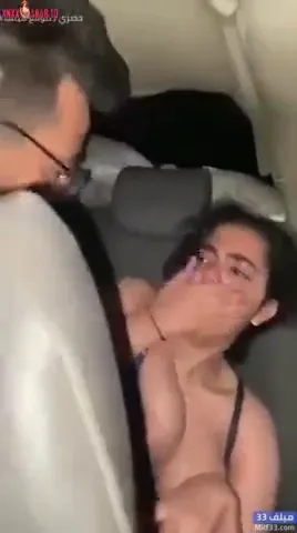 زنق صاحبته في العربية وينططها على زبه بالعافية وصاحبه يصور سكس مصري — لقطة 3