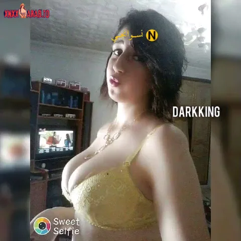فرسة ترقص وتدلع بقميص النوم سكس نودز مصري — لقطة 4