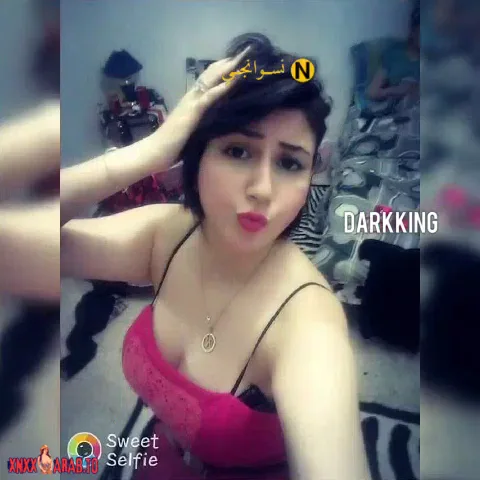 فرسة ترقص وتدلع بقميص النوم سكس نودز مصري — لقطة 5