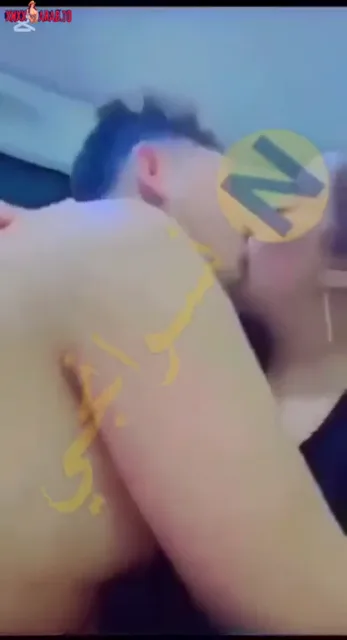 ولد هايج يركب عمته وينيكها سكس مصري — لقطة 2