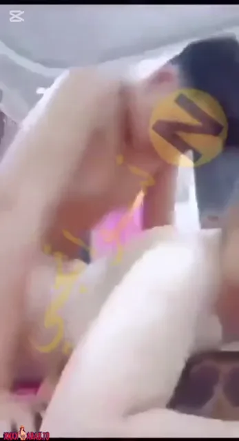 ولد هايج يركب عمته وينيكها سكس مصري — لقطة 4