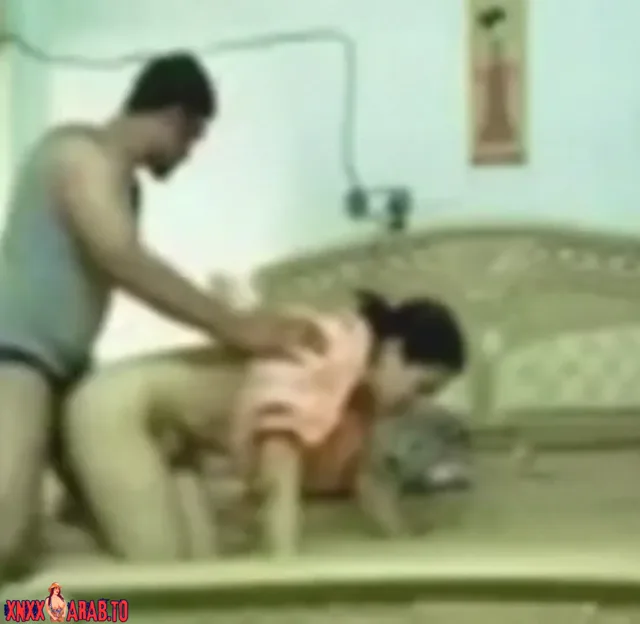 شاب ينيك اخته المطلقة في اوضتها سكس مصري قديم — لقطة 1
