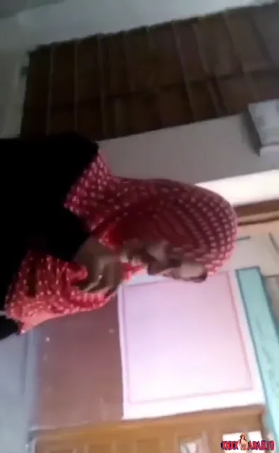 محجبة لبوة تمص زب زميلها في المكتب سكس مصري xnxx — لقطة 2