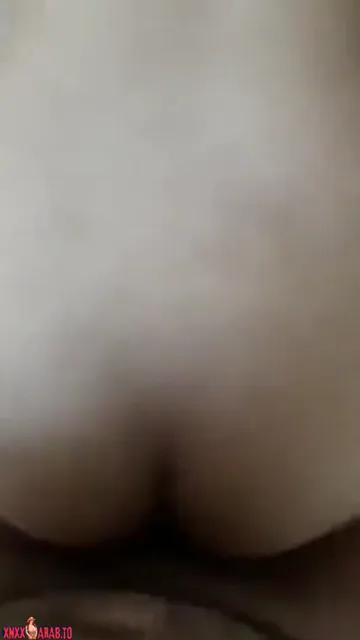 ينيكها جامد ويقولها وطي صوتك يا بت سكس مصري — لقطة 2
