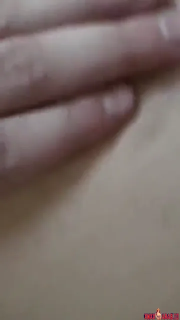 ينيكها جامد ويقولها وطي صوتك يا بت سكس مصري — لقطة 4