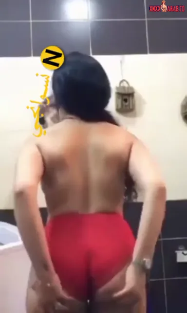 اندر ايدج ببزاز فاجرة تصور لحبيبها في الحمام سكس نودز مصري — لقطة 3