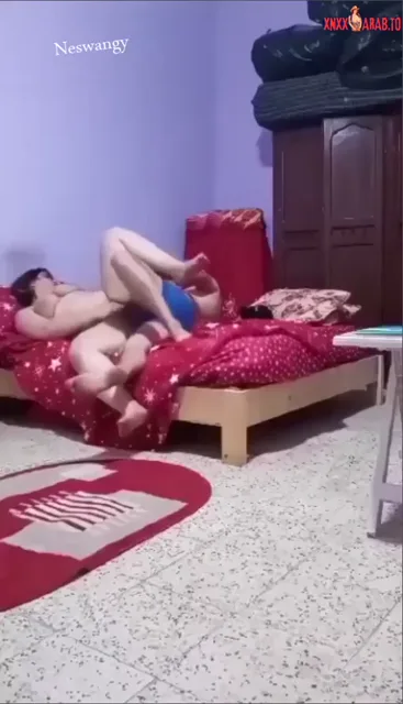عربية تتناك بقوة في سكس مترجم — لقطة 5